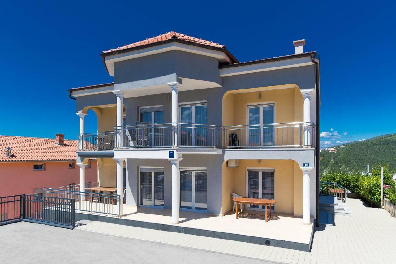 Moderne Souterrainwohnung Crikvenica Extérieur photo